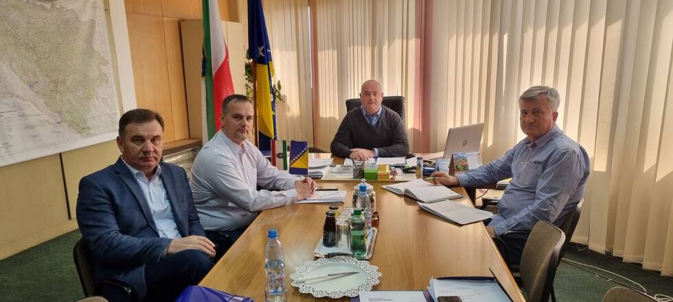 1EBF1D26 F8F8 4909 9EAA 455646500D60