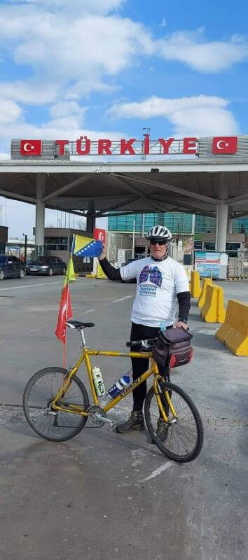 37EB672D C4CE 419A ACAF 71582DFE6239