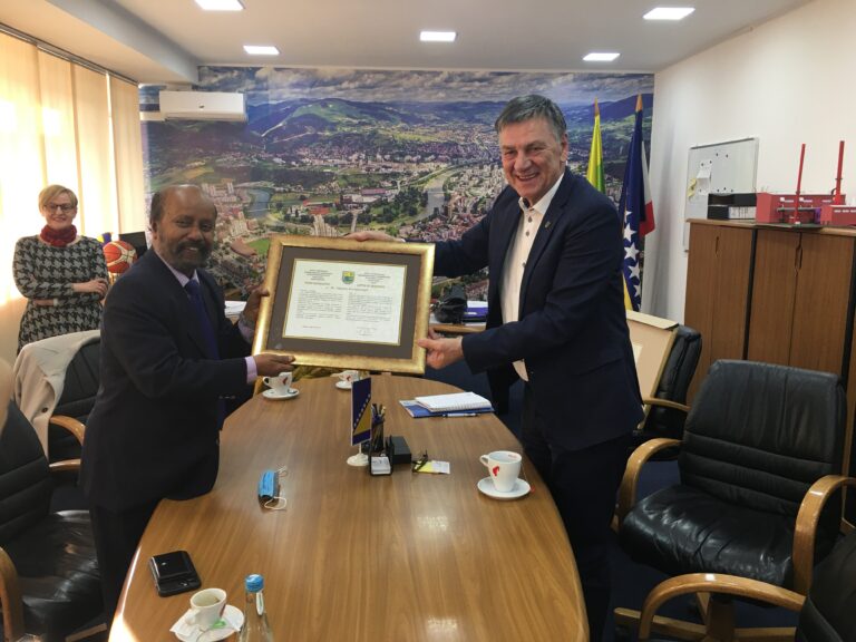 Na susretu gradonačelnika Kasumovića i delegacije kompanije ArcelorMittal izraženo zadovoljstvo zbog izgradnje moderne Toplane