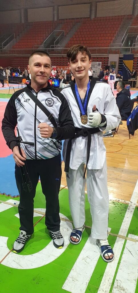 4C354253 3DB8 4176 A2F9 BFE405CC6788