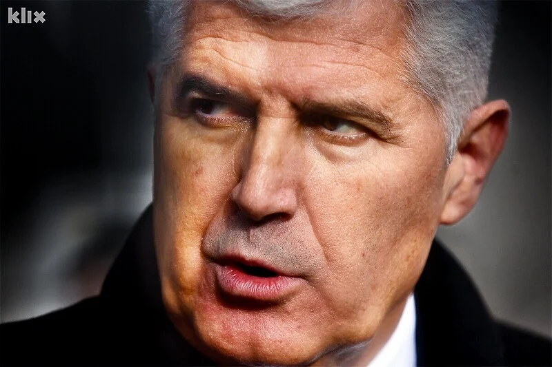 6AC679E4 5581 4E4B 968A 9473705ADD35