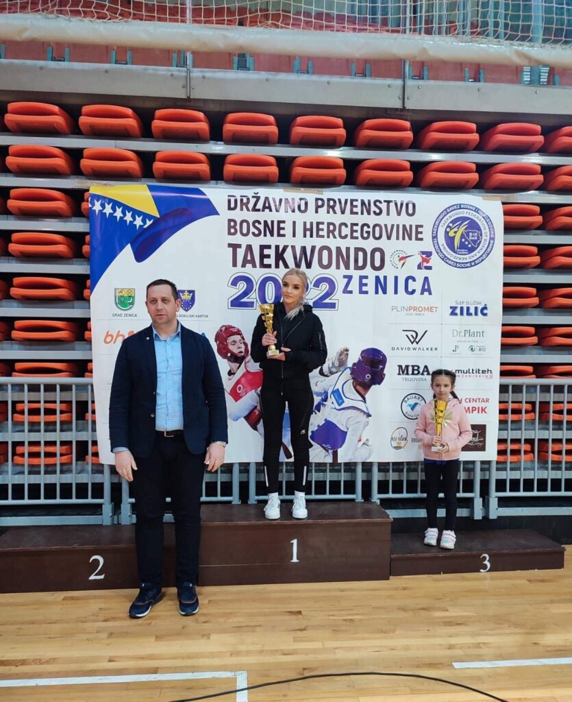 6F339447 C939 4C0E 817B C69C47BE94AE