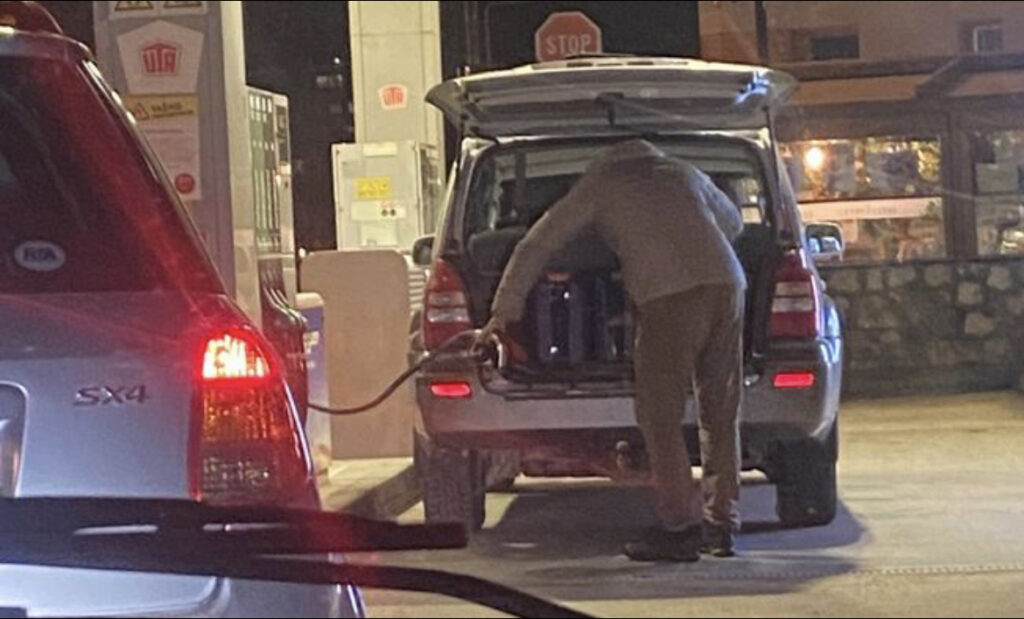 70C60B63 FE2F 4838 BEED 5BC789244937