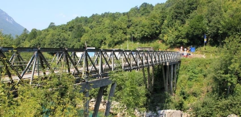 78e8c7911a4af80a40bc970034db6f7d