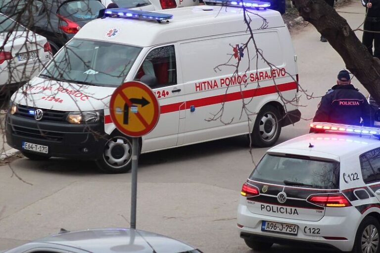 Na Dobrinji ispred kuće ranjen Matej Živković, član Komisije za vrijednosne papire FBiH