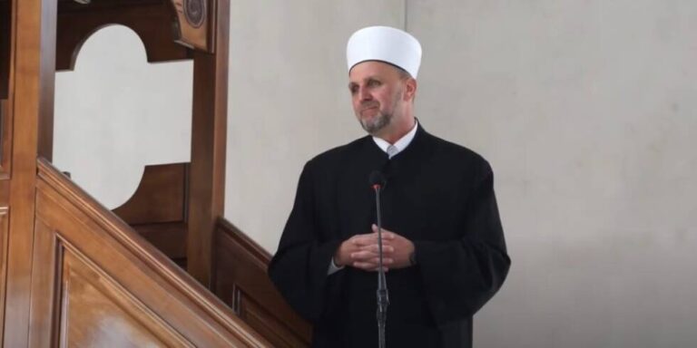 Izet ef. Čamdžić: Ramazan dolazi da nas školuje 