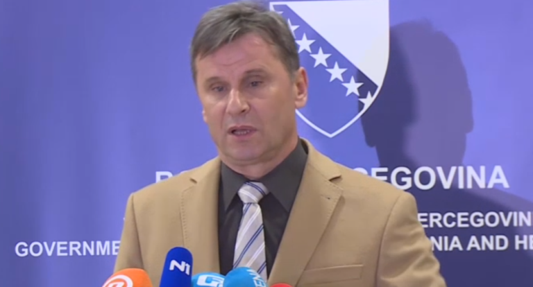 Novalić čitao cijene pilećih fileta i jaja koje je našao na internetu  