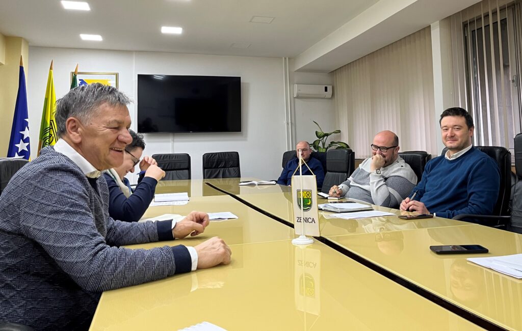 C892ABF4 809C 4E48 8B37 329815A1B144