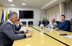 C892ABF4 809C 4E48 8B37 329815A1B144