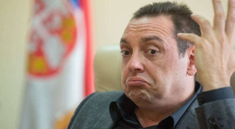 “Vulinizacija”: Hoćete da priznamo genocid, hoćete srpsko brašno i ulje, a pljujete Vučića