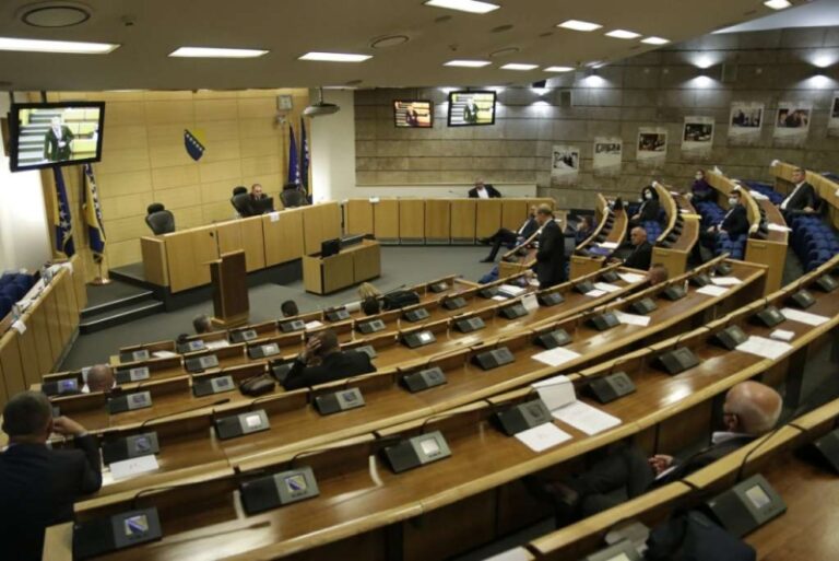 Ima li kazni za bahate delegate, nema ih na sjednicama i ne pravdaju izostanak