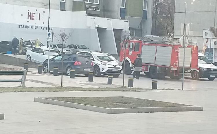 Drama u BiH: Muškarac prijeti da će se ubiti, zaključao se u stan!