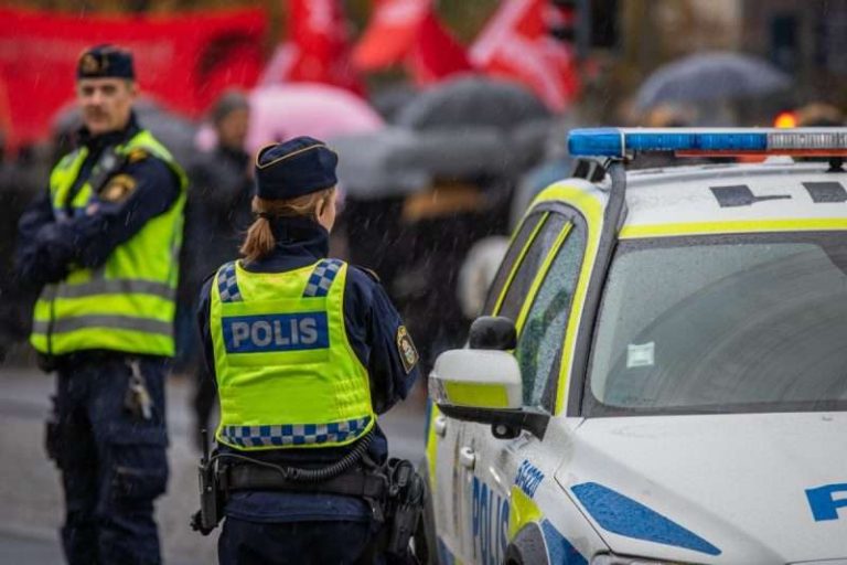 Dobio odobrenje od policije da spali Kur’an, pastor stao u zaštitu muslimana