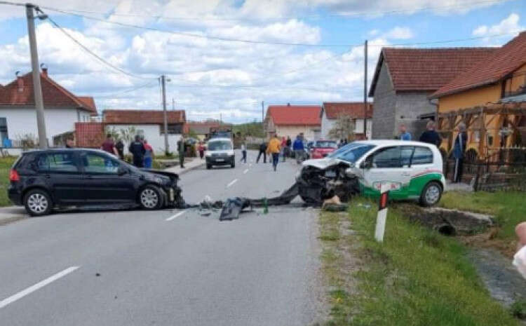 078D7FD8 EED9 4E5D BAB5 FD2017172EC6