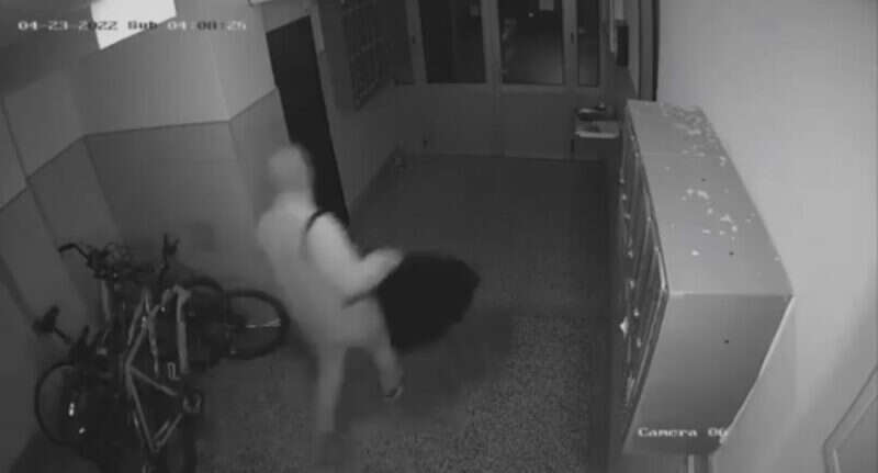 24042721 F23B 466B A4BD A914F6A11038