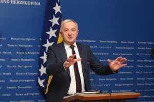 787F7A80 0FE8 459E BA86 378031C7C73C