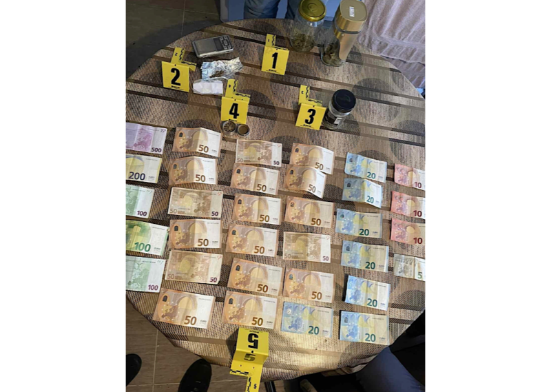 917B98EE F867 4D46 B215 A7CD1D82BFB0