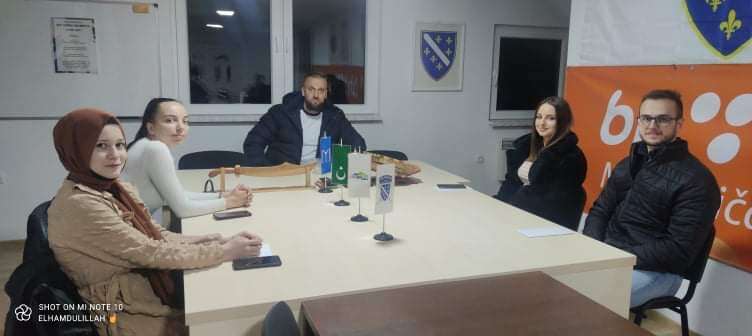 GEST ZA POHVALU: Hadis Aščerić i ovog ramazana nagradio studente iz Orahovice