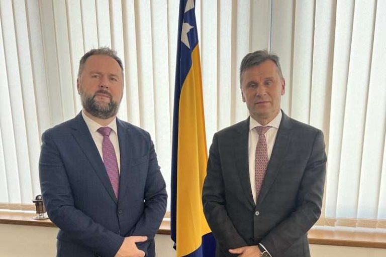 Muftija Dizdarević posjetio premijera Federacije BiH Fadila Novalića 