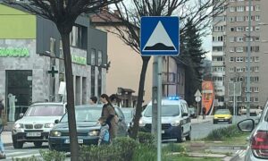 E99079A9 946D 40F0 89CA 0432DD976628 E99079A9 946D 40F0 89CA 0432DD976628