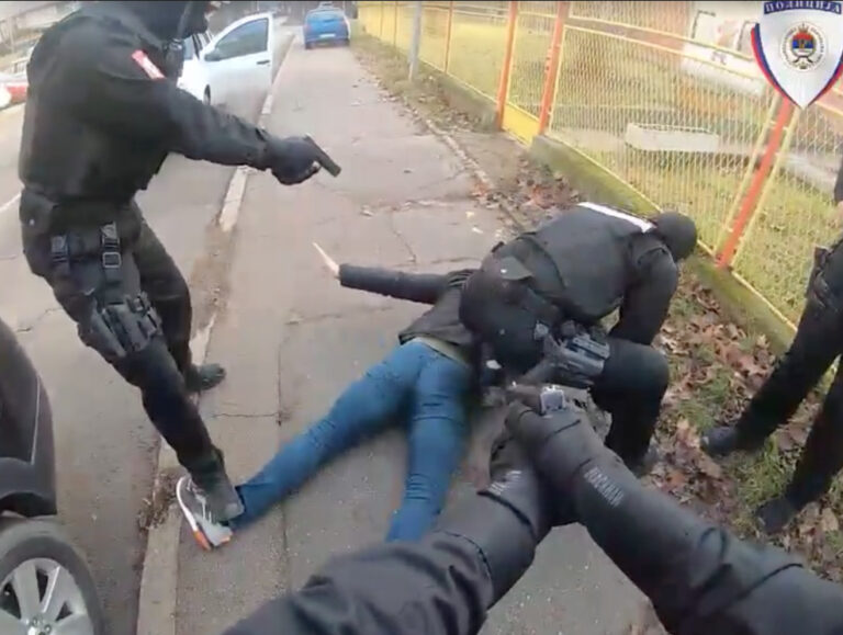 Sve obavijeno velom tajne: Zašto policija hapsi po Banjoj Luci?
