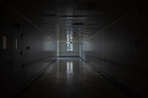 hodnik bolnica pixabay