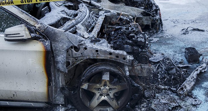 pozar automobil pixsell