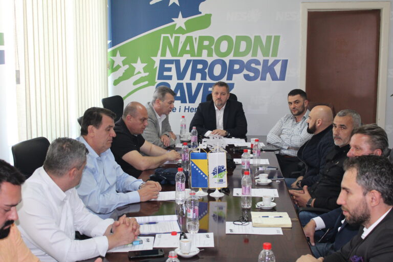 NES ce podrzati Denisa Bećirovića