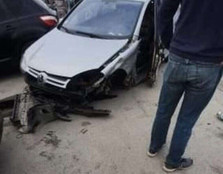 208BE781 B30C 4C3D 9B7F 4FBCDC9A9C1E