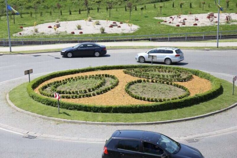 Zenica: Počelo proljetno uređenje javnih zelenih površina 