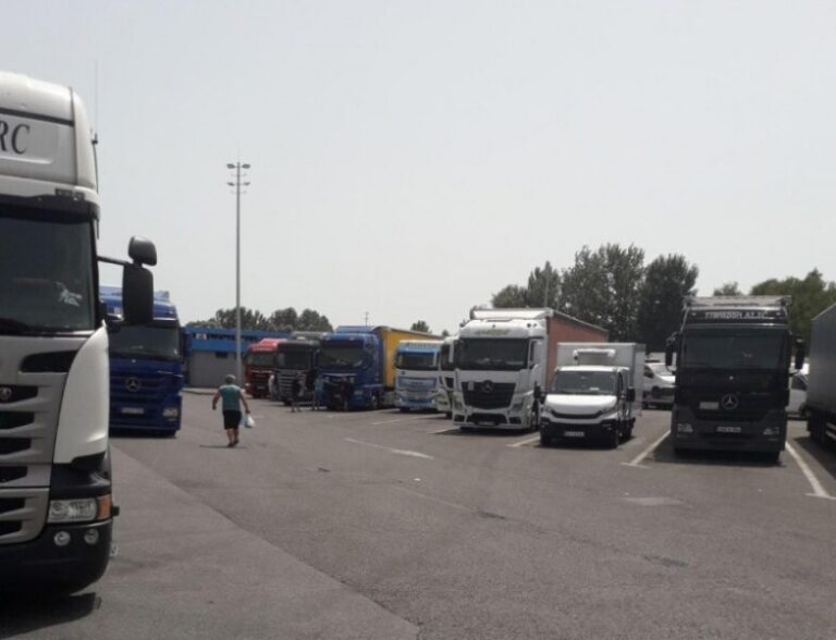 Na potezu Vijeće ministara: Zašto se ponovo na hrvatskoj granici usporava izvoz robe iz BiH?