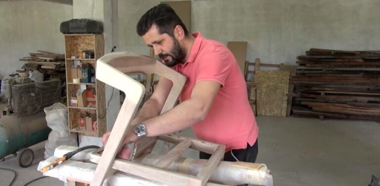 Stolice od bosanskog oraha za američko tržište