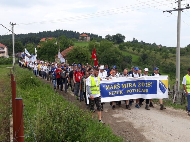 Asfaltira se dio trase Marša mira: Učesnici će u Liplju moći klanjati bajram-namaz