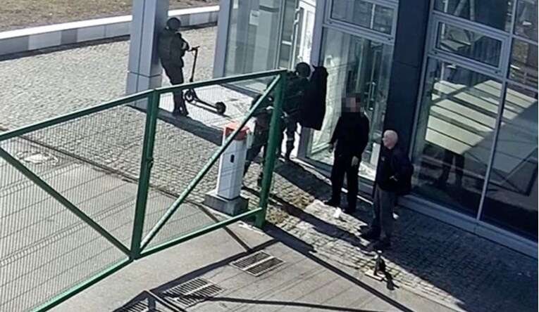 D50FB4F5 9939 4CDC 88BB C8FF60CABA1E