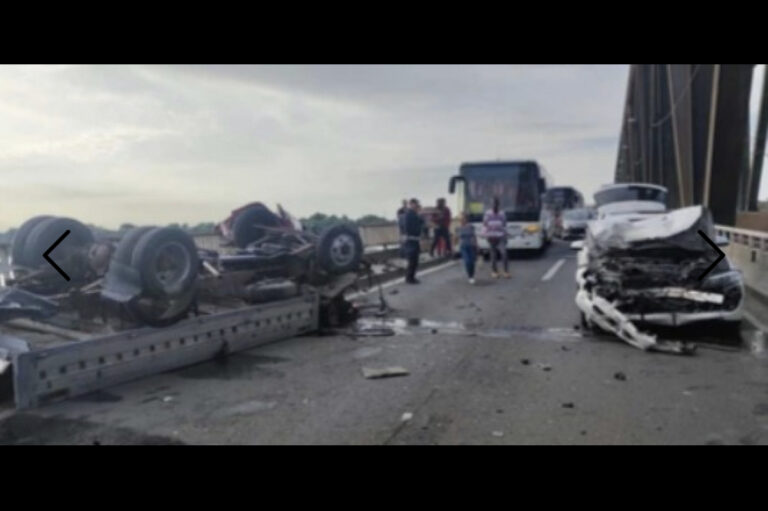 Dvoje mrtvih u stravičnom udesu: Izvlače tijela iz rijeke