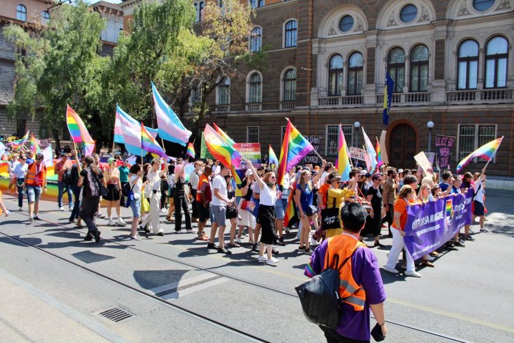Roditelji LGBT osoba će šetati s njima na paradi u Sarajevu