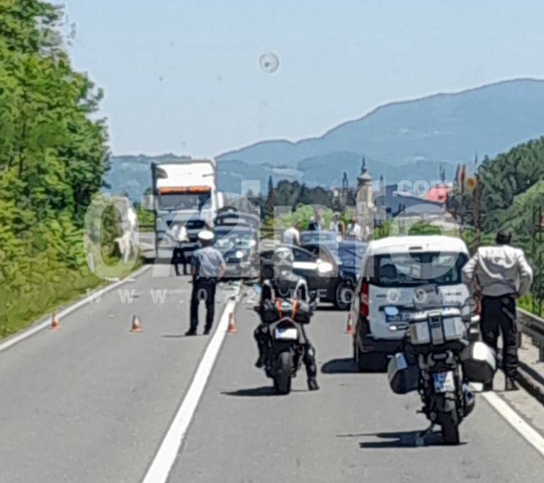 NESREĆA NA M-17: Povrijeđeni roditelji i dvoje djece