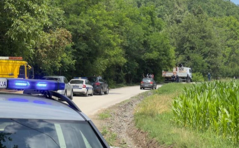 Snimak dronom mjesta pogibije četvorice mladića starosti od 18 do 23 godine: Stigli i njihovi roditelji