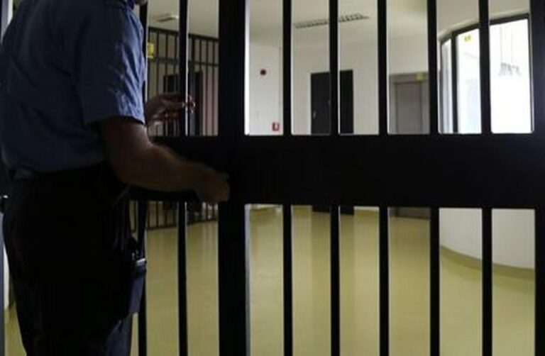 STRAVIČNO: Zatvorenici umrli iza rešetaka