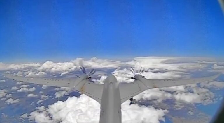 Turska borbena bespilotna letjelica Bayraktar AKINCI B uspješno završila testove gađanja