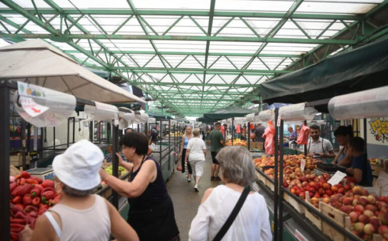 Otvorio tezgu na pijaci, pa prodavao heroin pored voća: Otkriven kad su se počeli skupljati ovisnici