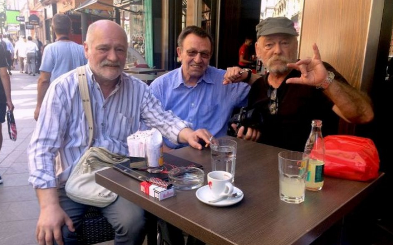 Nostalgičari iz tuđine: Zašto se dijasporac i kod kuće druži samo sa dijasporcima?!