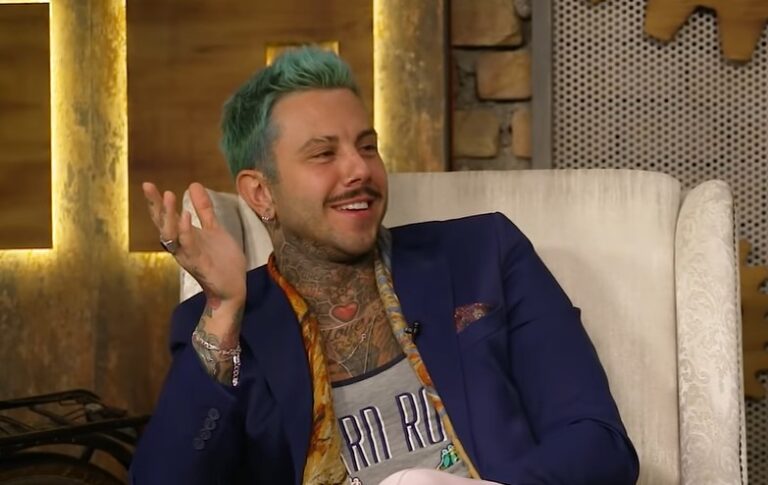 FILIP ĐUKIĆ SE JAVNO POHVALIO Sam sebi tetovirao polni organ, nećete vjerovati šta je napisao