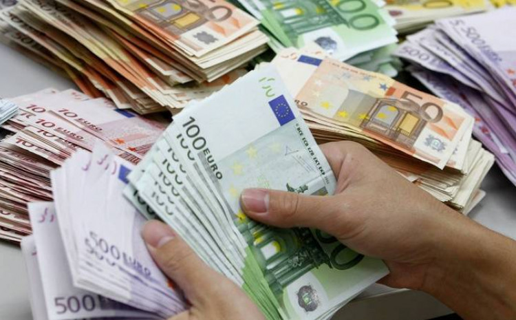 Euro je sve slabiji, je li ugrožen kurs KM, šta će biti s kreditima BiH u dolarima