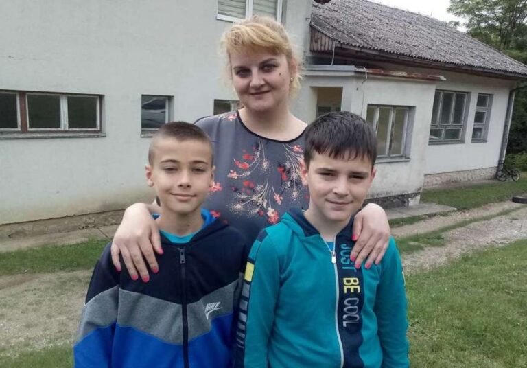 I ovo je BiH, rastaju se jedina dva đaka u školi: “Žao mi je što ide, ostaću sam”