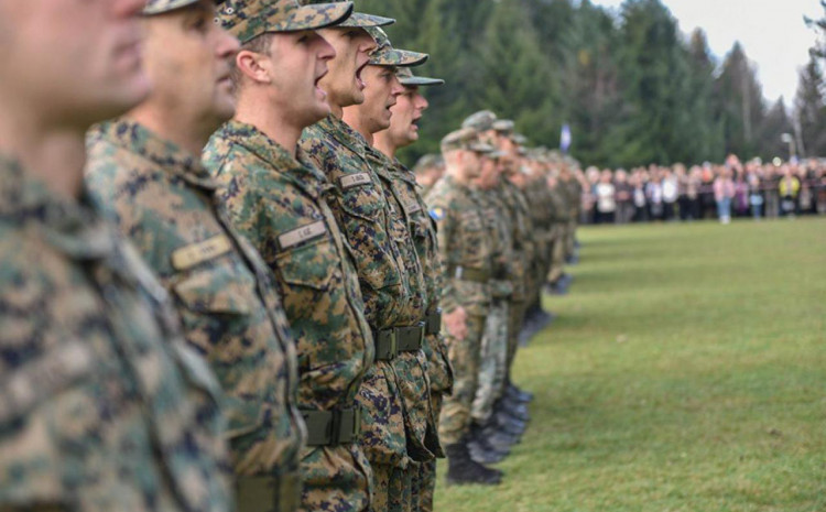 Namještenicima, vojnicima, policajcima idu malo veće plaće 