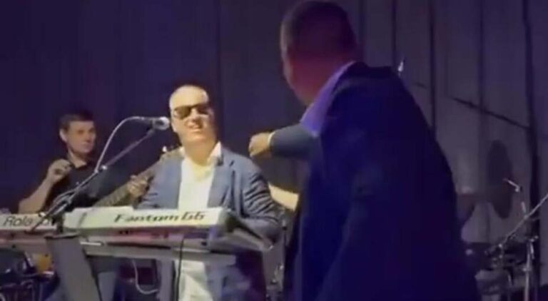 Čovjek se izblamirao: Prišao da se pozdravi sa Sašom Matićem