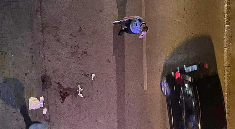 STRAVIČNI PRIZORI U BIH: U tuči povrijeđeno više osoba, lokva krvi na cesti (VIDEO)