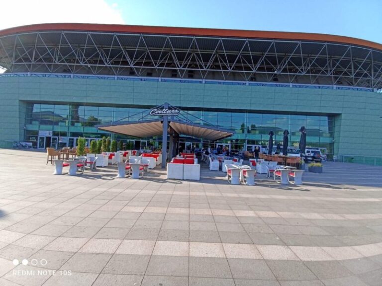 Ljetna bašta Caffe pizzerije “Cooltura” spas od visokih temperatura