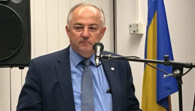 Zbog izjava o Rezoluciji Bundestaga: Bošnjaci iz Štutgarta zabranili Josipu Juratoviću da govori na skupu posvećenom Srebrenici!